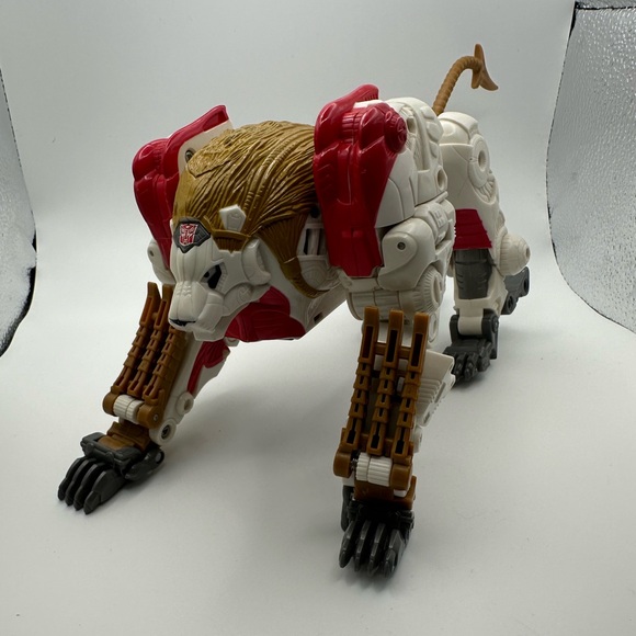 Transformers Universe Leo Prime Target Exclusive Complete - Picture 4 of 8